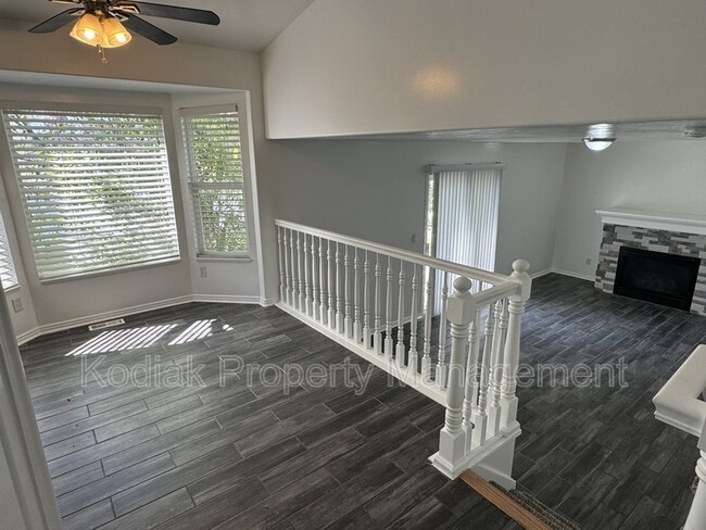 Building Photo - 1668 W Rockbridge Dr