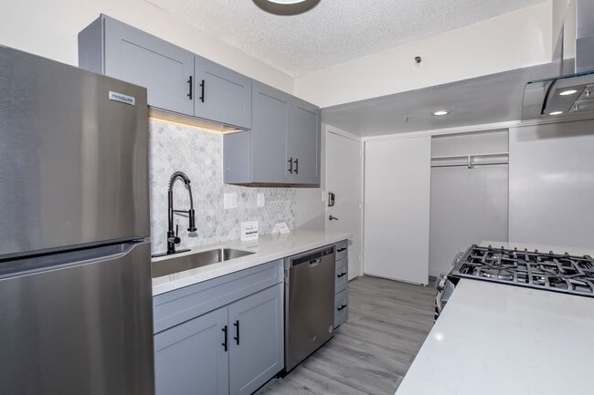 Floorplan - Redondo Tower Condominiums