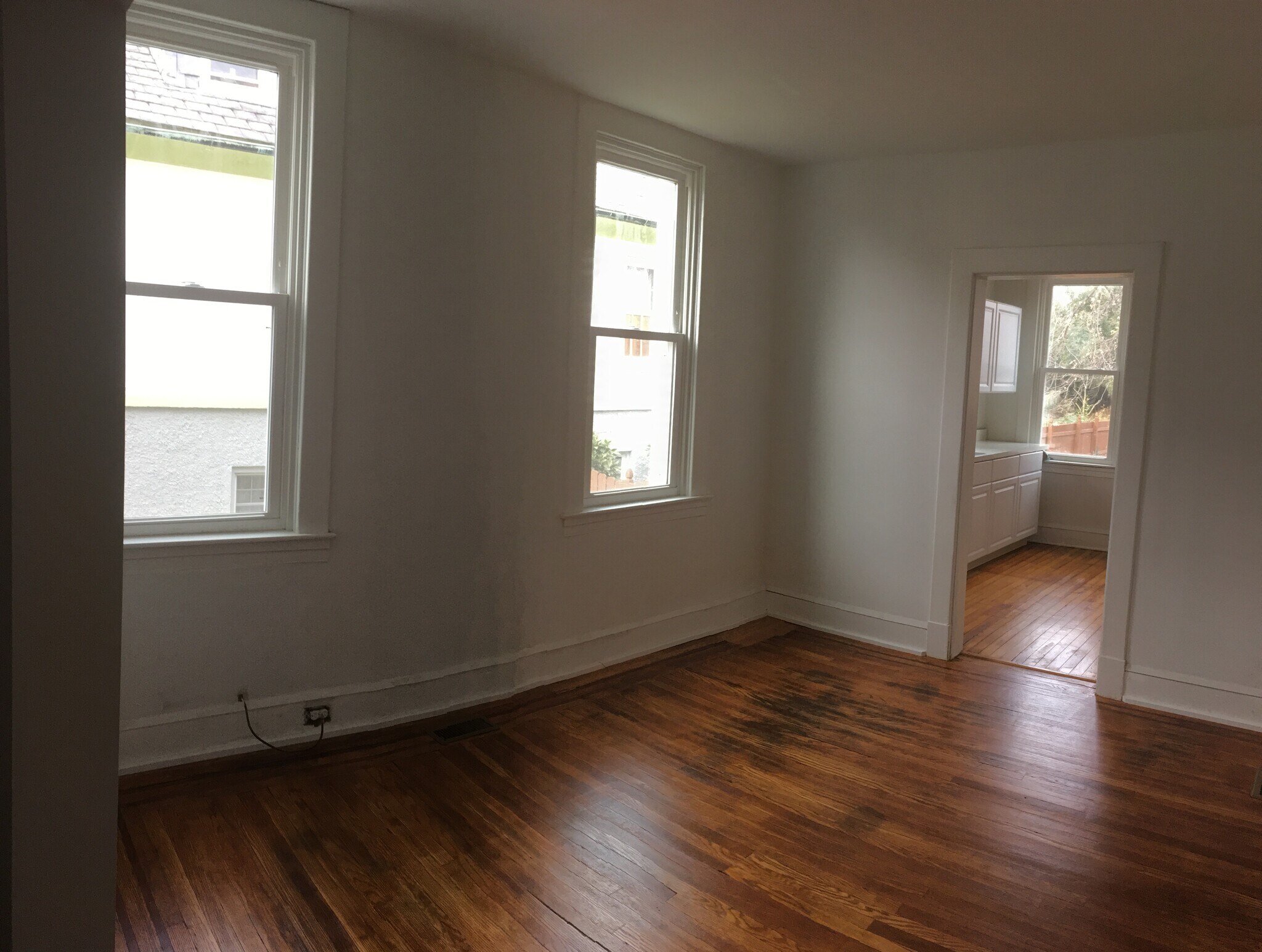 Building Photo - 2904 Chesley Ave