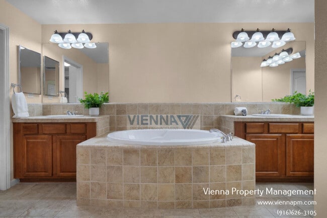 Building Photo - 3705 Abby Ct