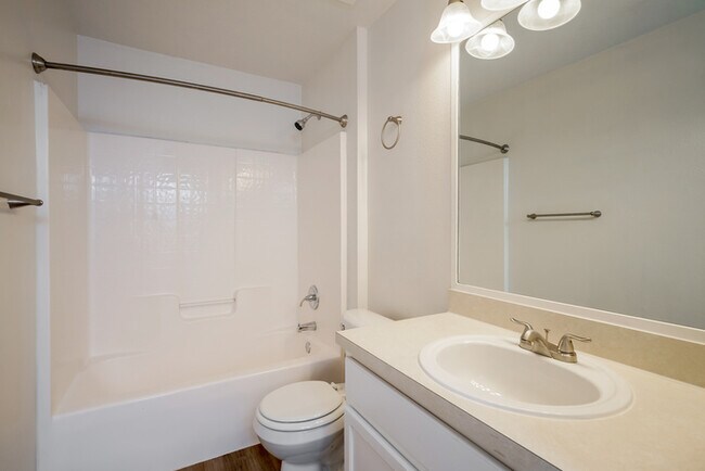 Building Photo - 669 Madrid Dr