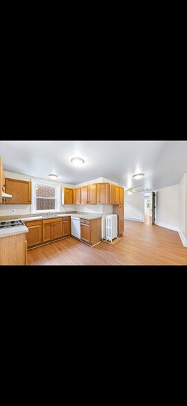 Building Photo - 1420 W Linden St