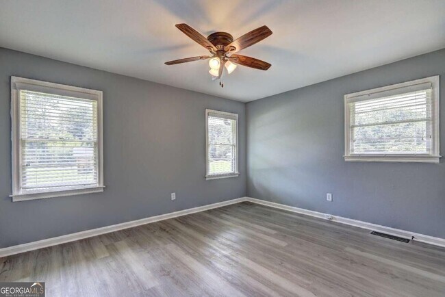 Building Photo - 970 Oglethorpe Ave