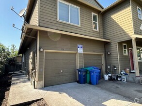 Building Photo - MAHAR02
