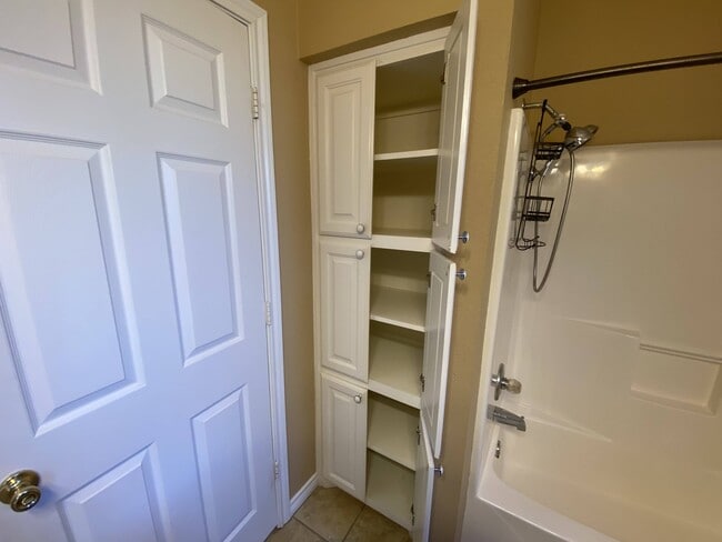 Building Photo - 6012 Remington N Cir