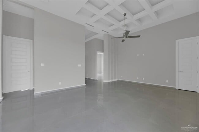 Building Photo - 27 Viola St