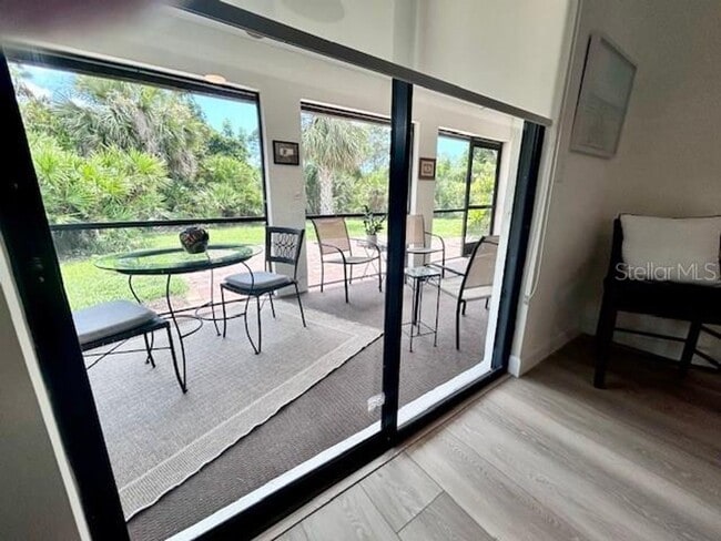 Building Photo - 230 Laurel Hollow Dr