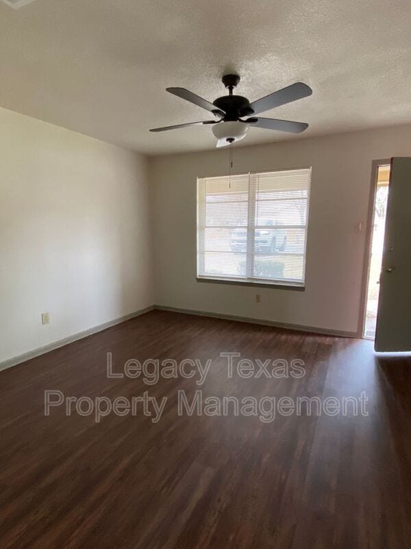 Building Photo - 1607 McAnear St