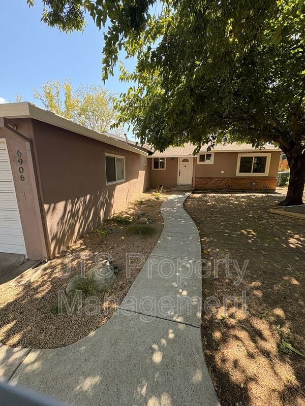 Building Photo - 6906 Pin Oak Ct