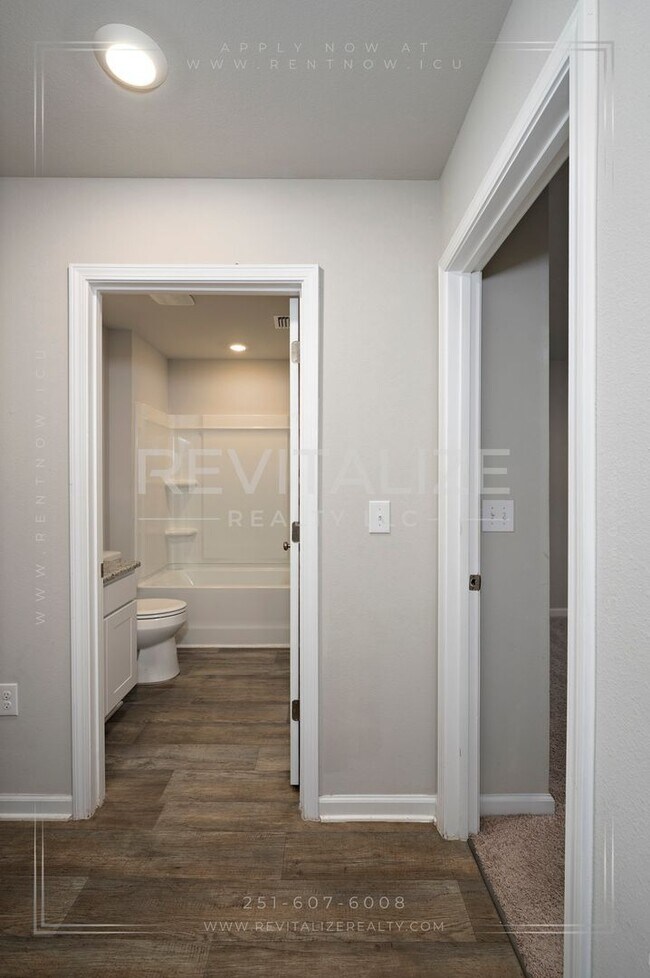 Building Photo - Dream 2-Story 5 BD 3 BA House in Spanish Fort!