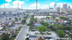 Building Photo - 325 Montana St