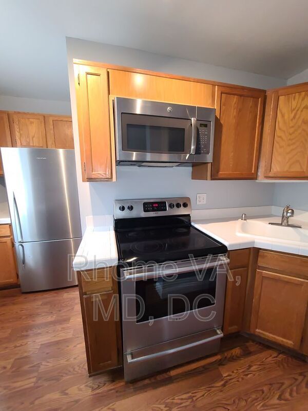 Building Photo - 1805 Key Blvd