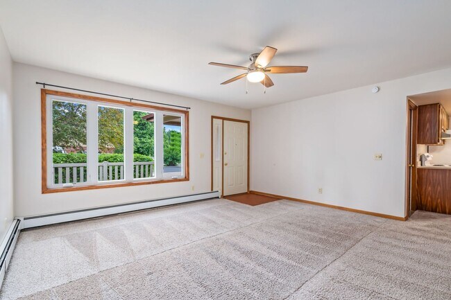 Building Photo - 4560 Larkbunting Dr