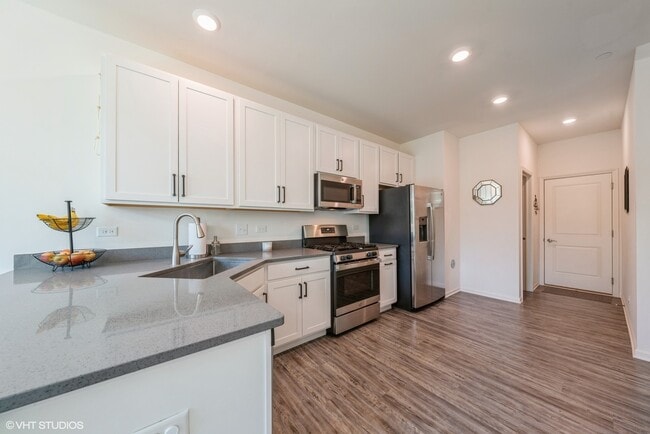 Building Photo - 1744 Carlstedt Dr