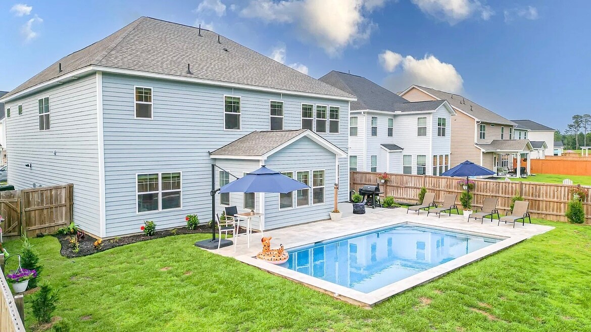 Building Photo - 256 Fiddleback Dr