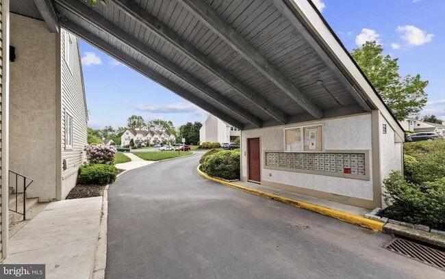 Building Photo - 122 Harvest Ln