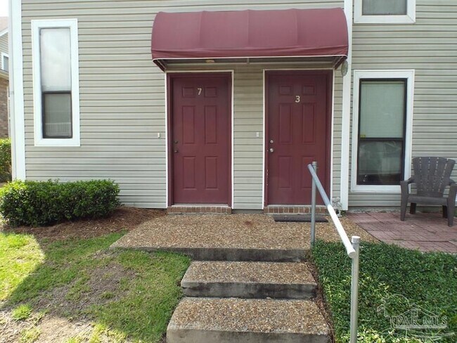 Building Photo - 7171 N 9th Ave