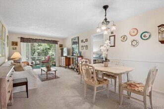 Building Photo - 473 Lake Frances Dr