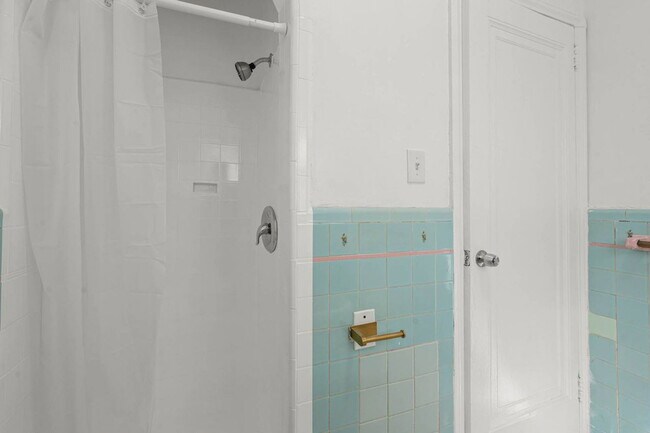 Building Photo - 4172 Leimert Blvd