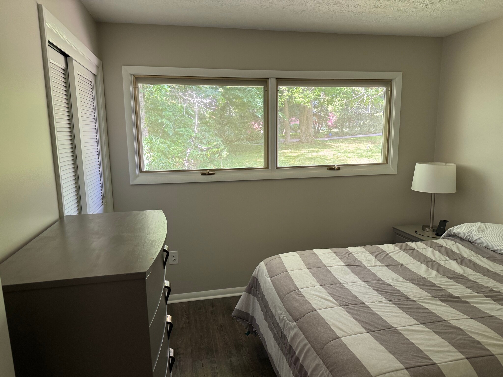 Bed #2 - 1466 Lake Roger Dr