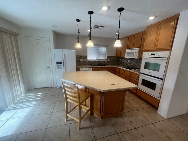 Building Photo - 2 Story-Single Family Home Located in Providence