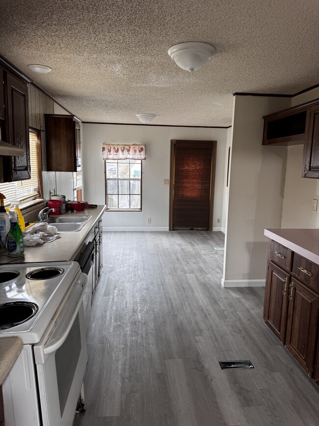 Building Photo - 8117 Durango Ave