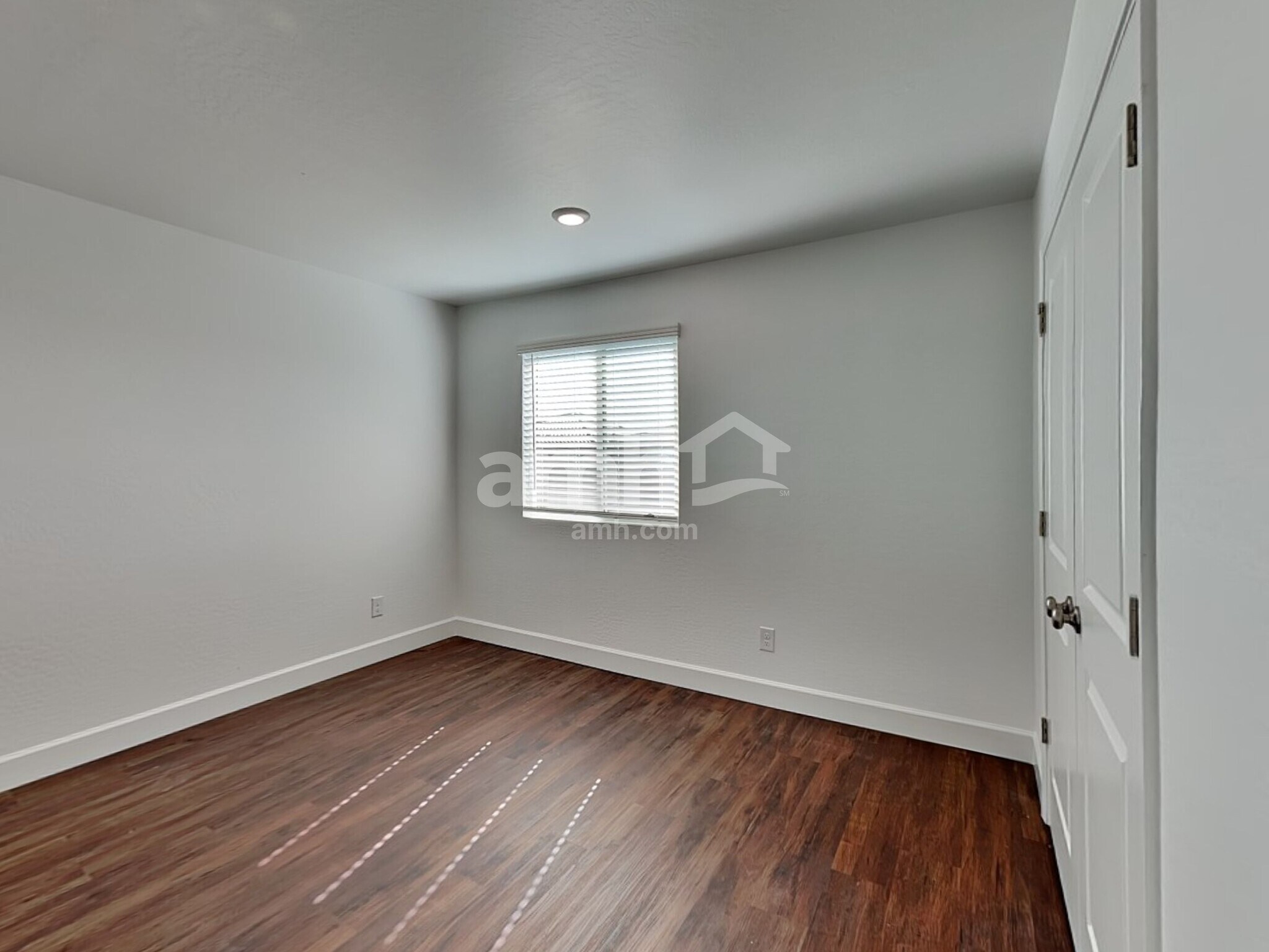 Building Photo - 17129 W Golden Ln