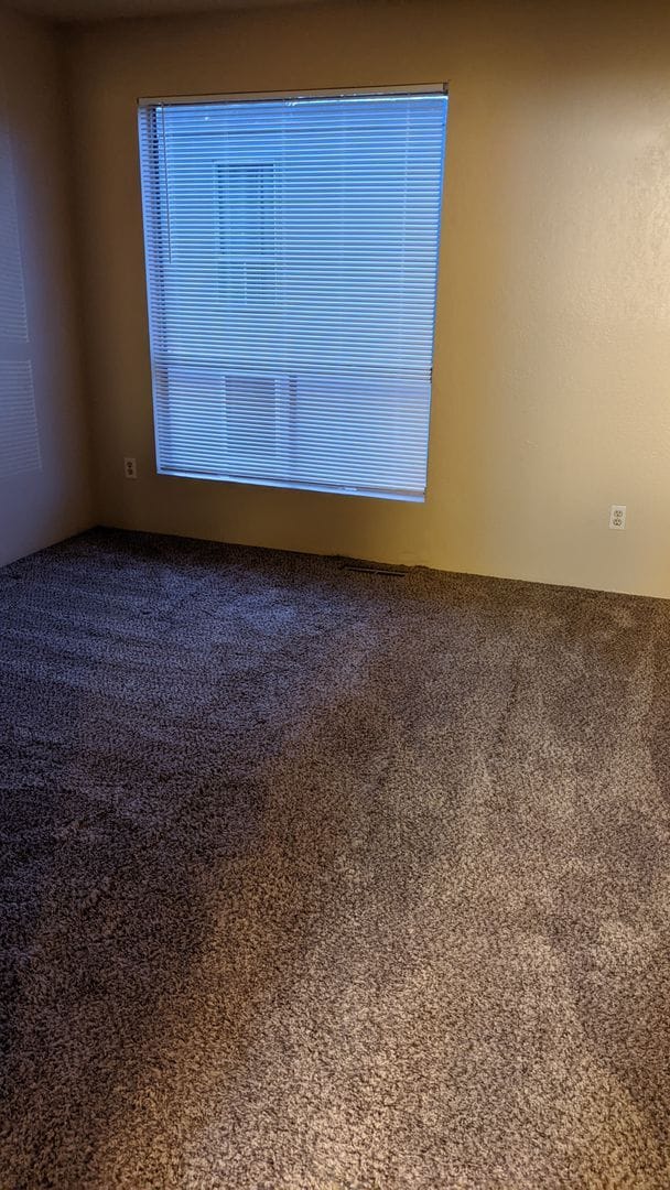 Building Photo - NICE 2-BEDROOM, 2-BATHROOM TOWNHOME WITH F...