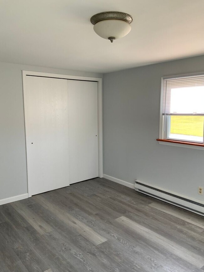 Building Photo - CONTRACT PENDING!! Upgraded in 2023 and mo...
