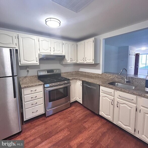 Primary Photo - 1705 Mountainview Dr