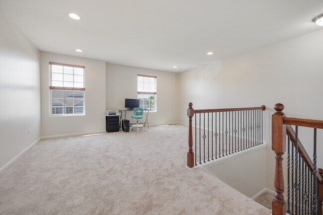 Building Photo - 2531 Basin Trail Ln