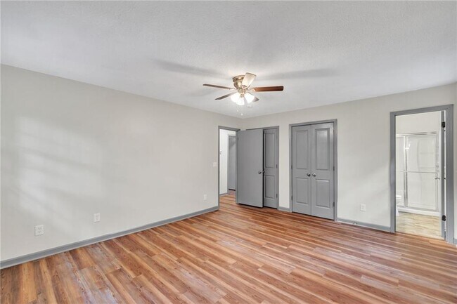 Building Photo - 5902 Cumming Hwy