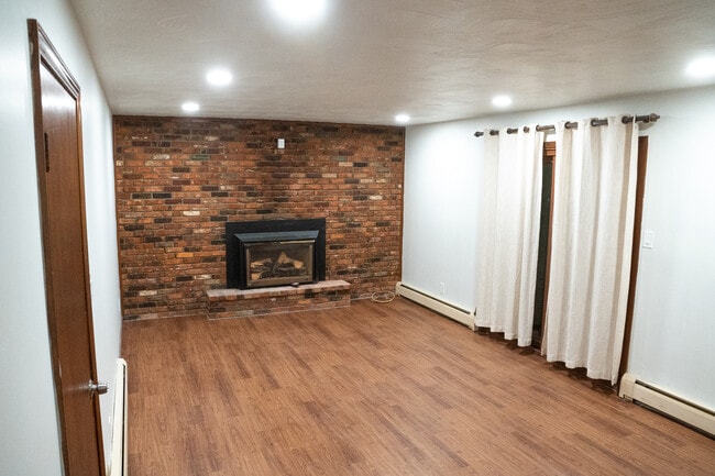 Building Photo - 4822 E Eddy Dr