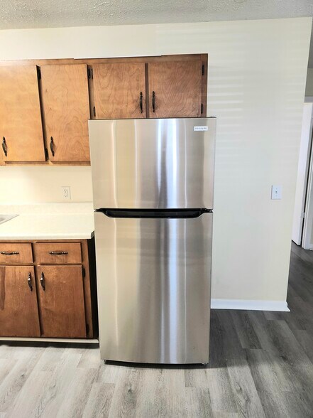 Brand new fridge - 5230 Beach Dr