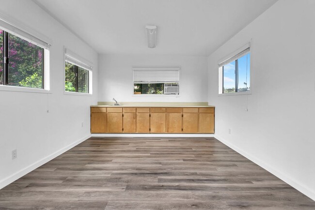 Building Photo - Gorgeous single story home in La Jolla wit...