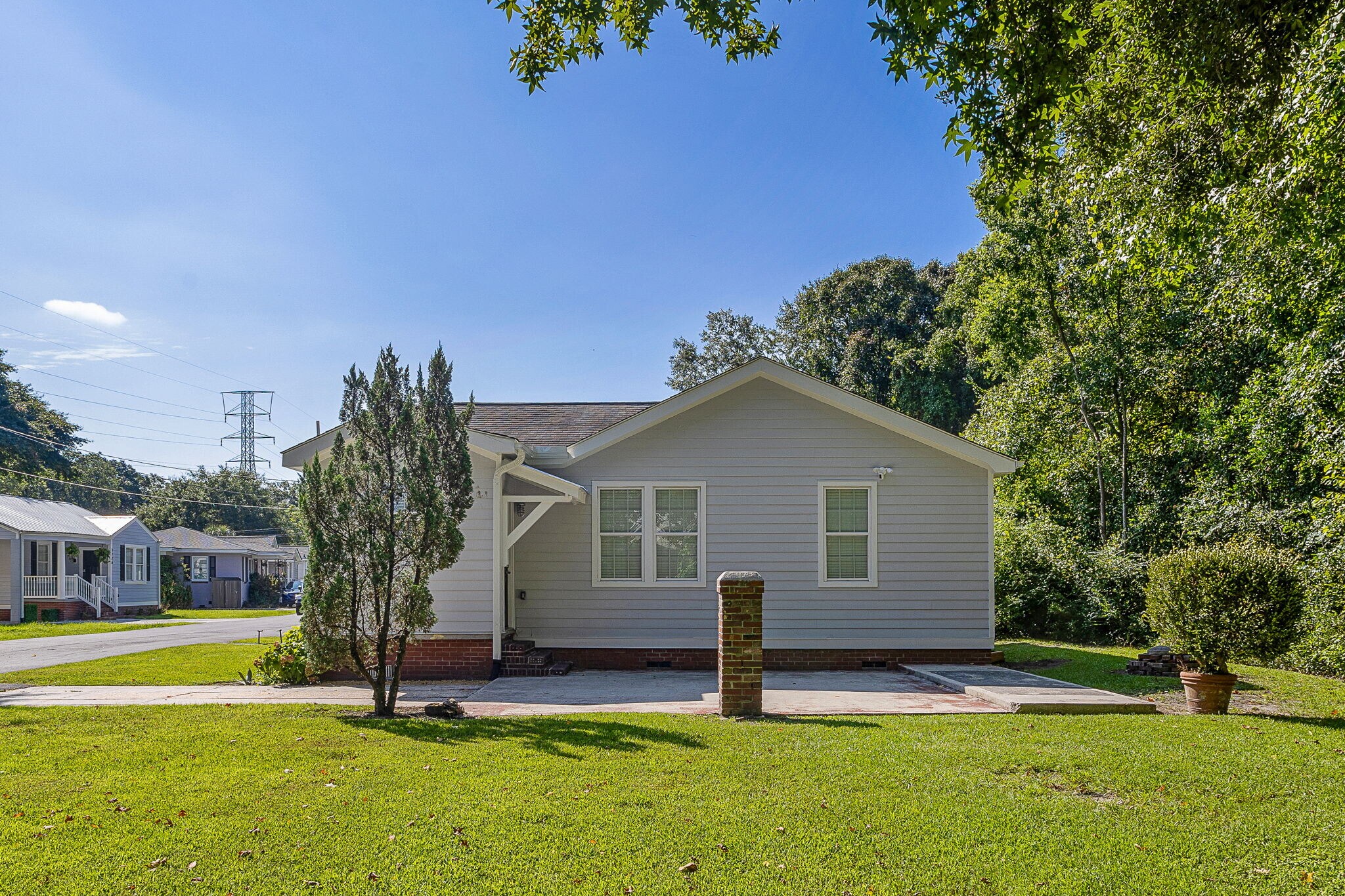 Building Photo - 3739 Tim St