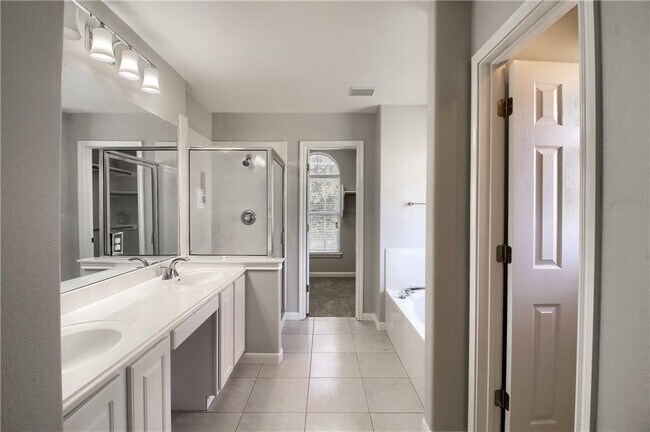 Building Photo - 1009 Placid Creek Ct