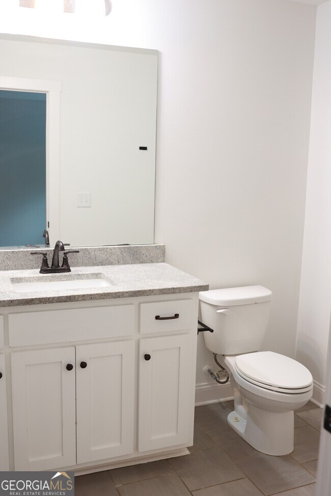 Building Photo - 135 Jessica Ct
