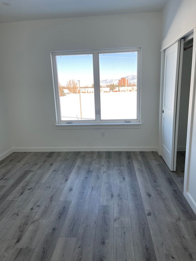 Building Photo - NEW! 2 Bedroom on campus!