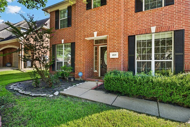 Building Photo - 8519 Babbling Brook Ct
