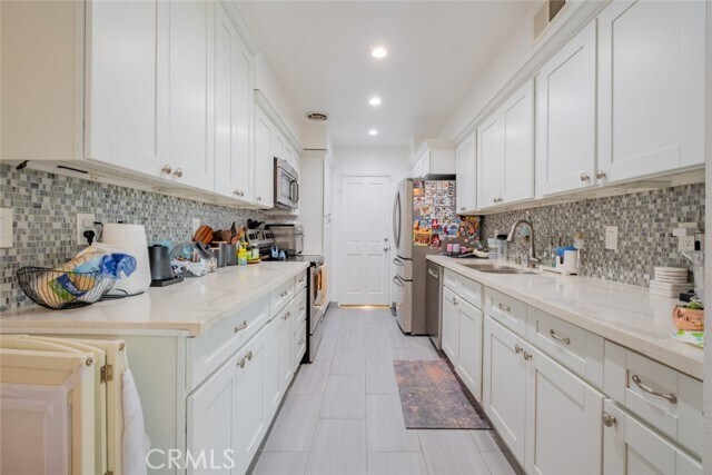 Building Photo - 4487 Colbath Ave