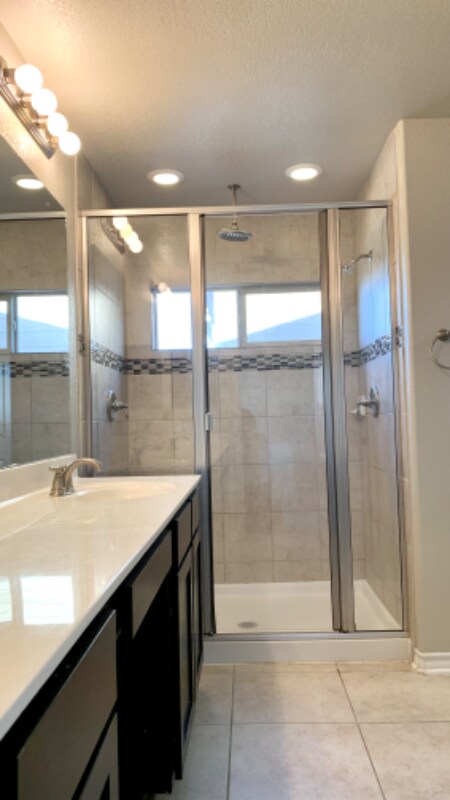 Building Photo - 3935 Woodbridge Way