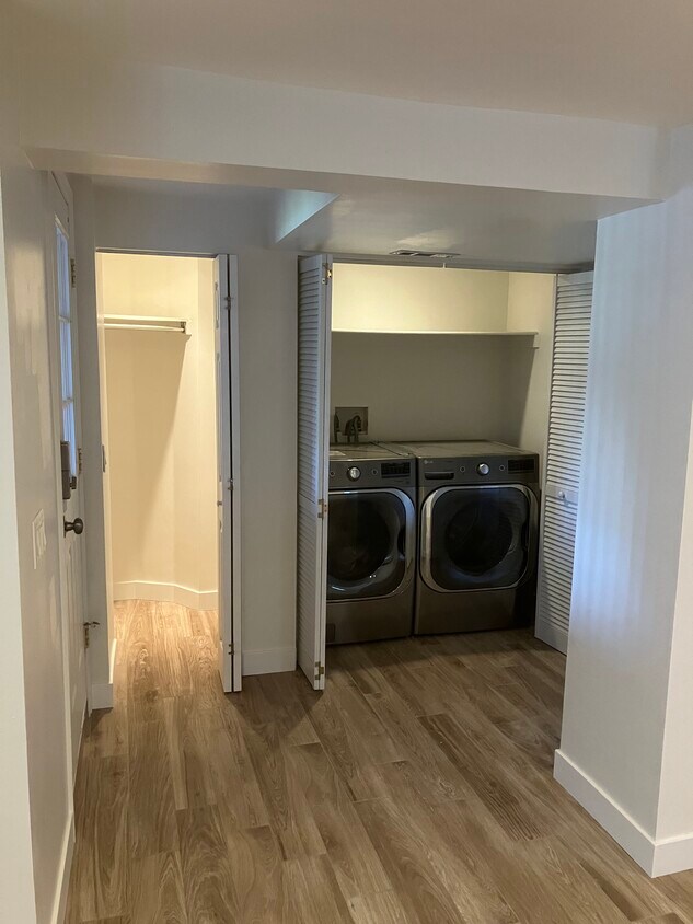 Front Foyer Closet and Washer-Dryer - 1109 1st Ave N