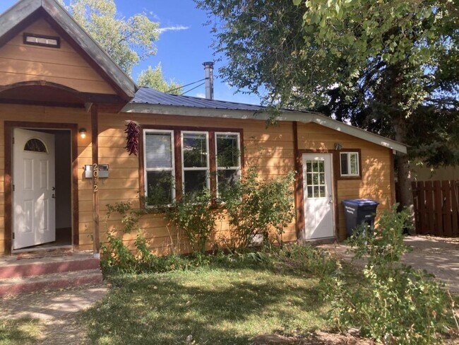 Building Photo - 2012 Glenisle Ave