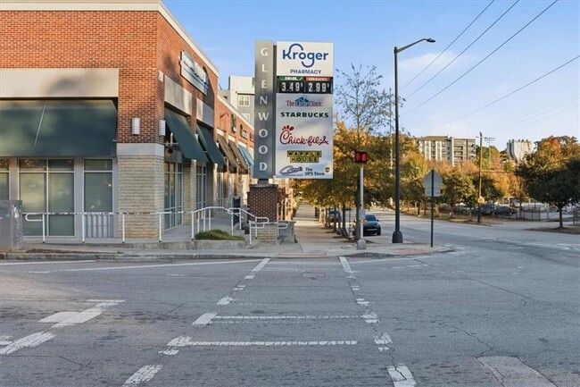 Building Photo - 693 Glenwood Ave SE