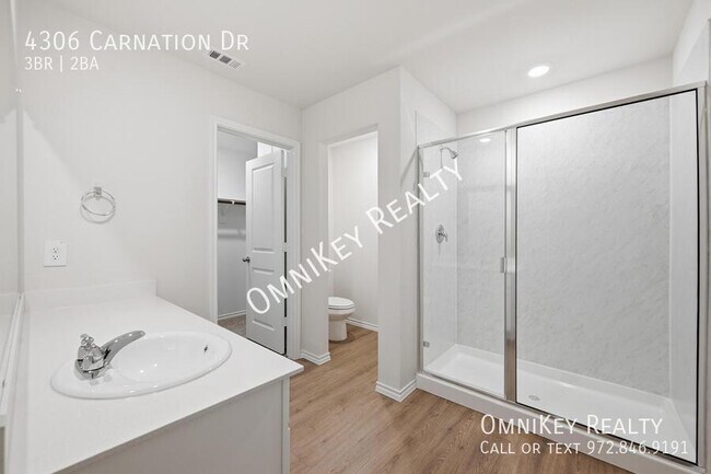 Building Photo - 4306 Carnation Dr