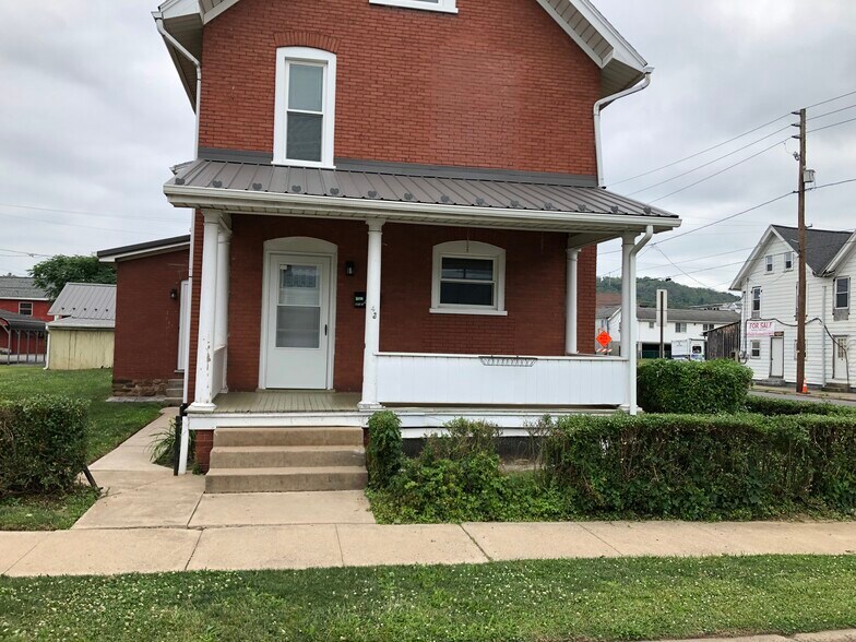 Building Photo - 43 E Bald Eagle St