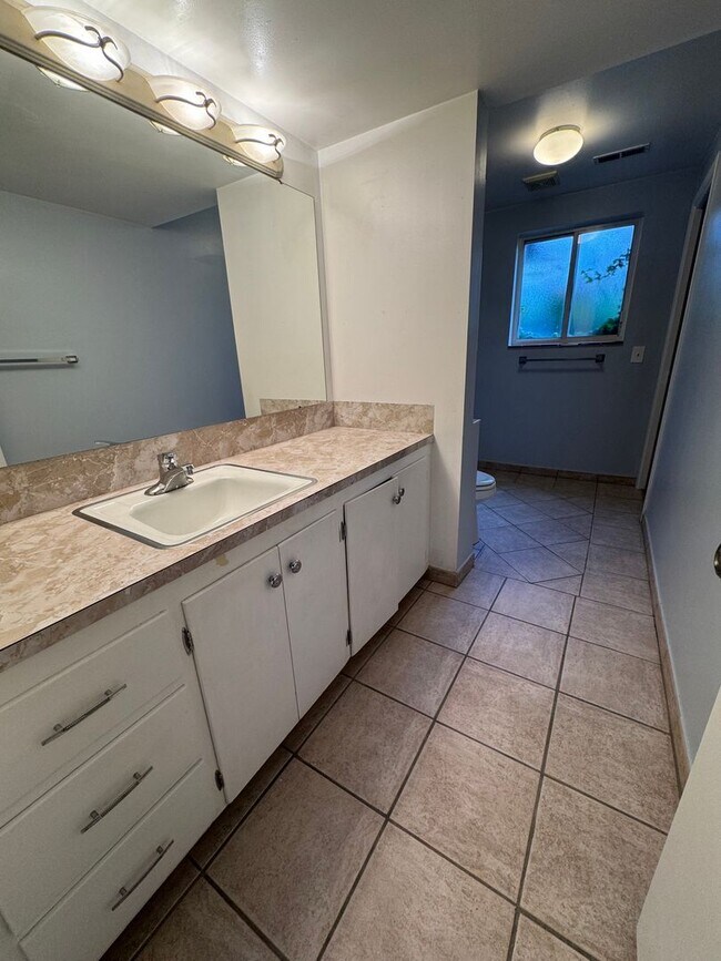 Building Photo - Beautiful home for rent in Murray!