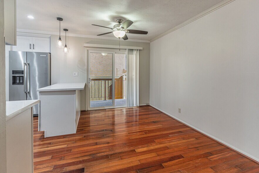 Building Photo - 382 Coronado Ave