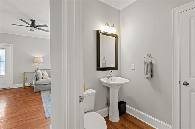 Building Photo - 372 Clifford Ave NE